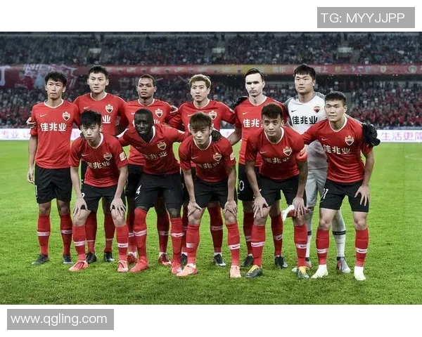 上海足球队灵活性探讨：如何应对变化与挑战的策略分析